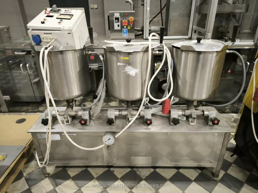 Zestaw kociołków do podgrzewania mas